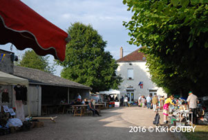 Vide-grenier à Artonges dans le sud de l'Aisne