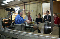 Visite de l'entreprise PGM COUESNON par le Maire de château-Thierry; Sébastein EUGENE