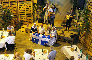 Le Trio sortilège en concert après un repas québécois