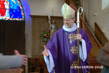 24 heures pour le seigneur à Condé en Brie dans le sud de l'Aisne. Monseigneur Renauld de DINECHIN