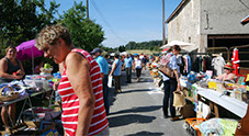 Brocante à Artonges dans le sud de l'Aisne