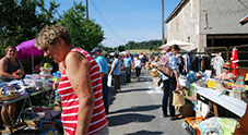 Brocante à Artonges dans le sud de l'Aisne