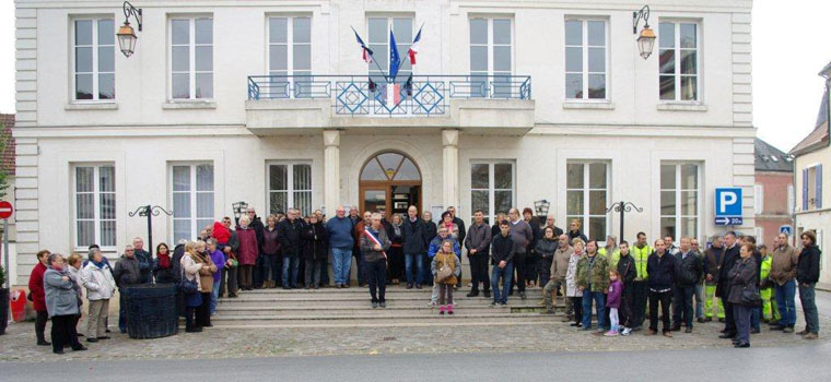 Minute de silence à Charly sur Marne dans l'Aisne