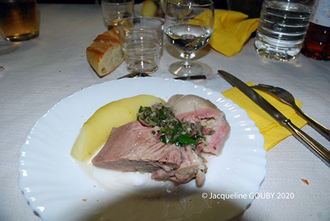 Repas "tête de veau" à Artonges dans le sud de l'aisne